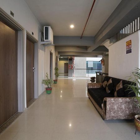 Hotel Ggc Inn Ahmedabad Extérieur photo