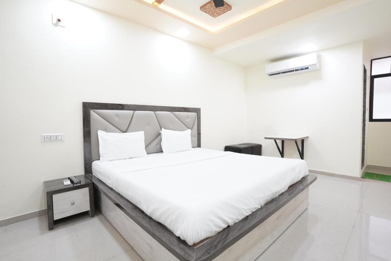 Hotel Ggc Inn Ahmedabad Extérieur photo